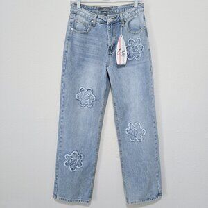 Cali1850 Low Rise Baggy Jeans 29 Light Wash Daisy Patch NWT